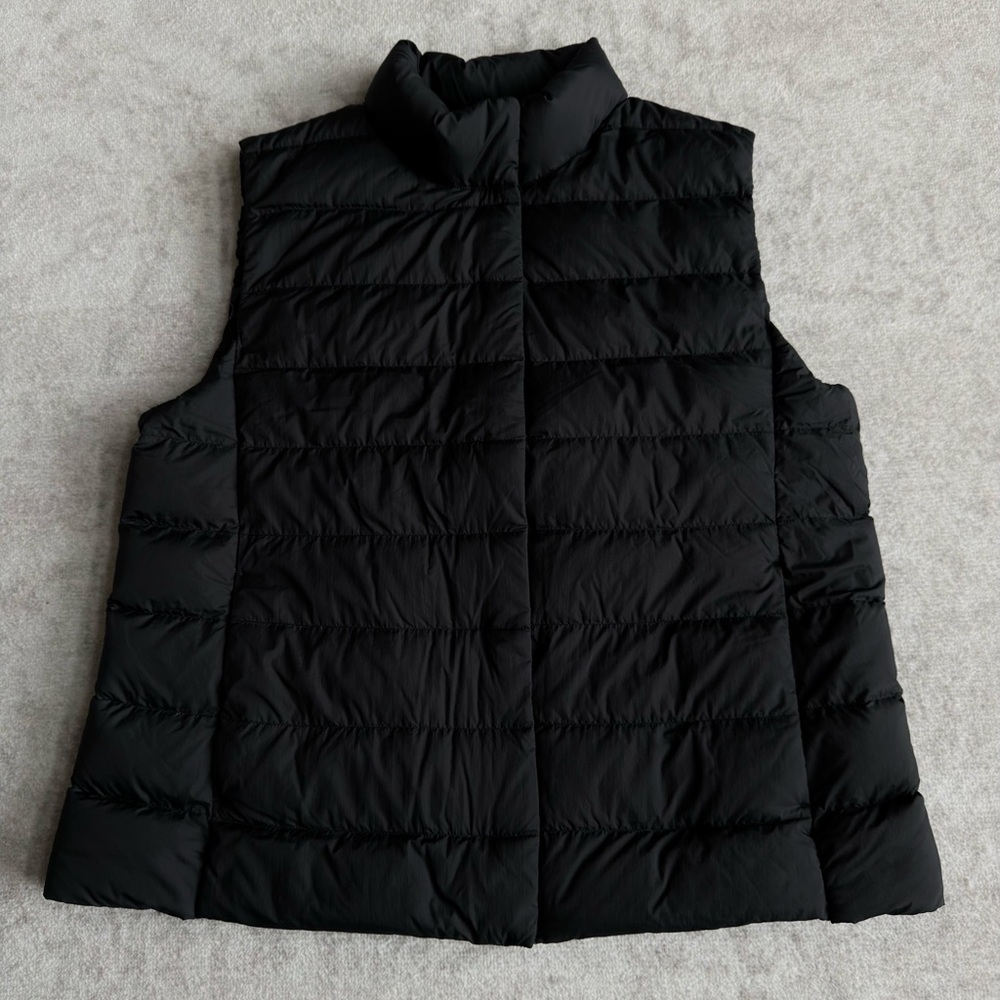 Uniqlo Pufftech Vest in Black - XL